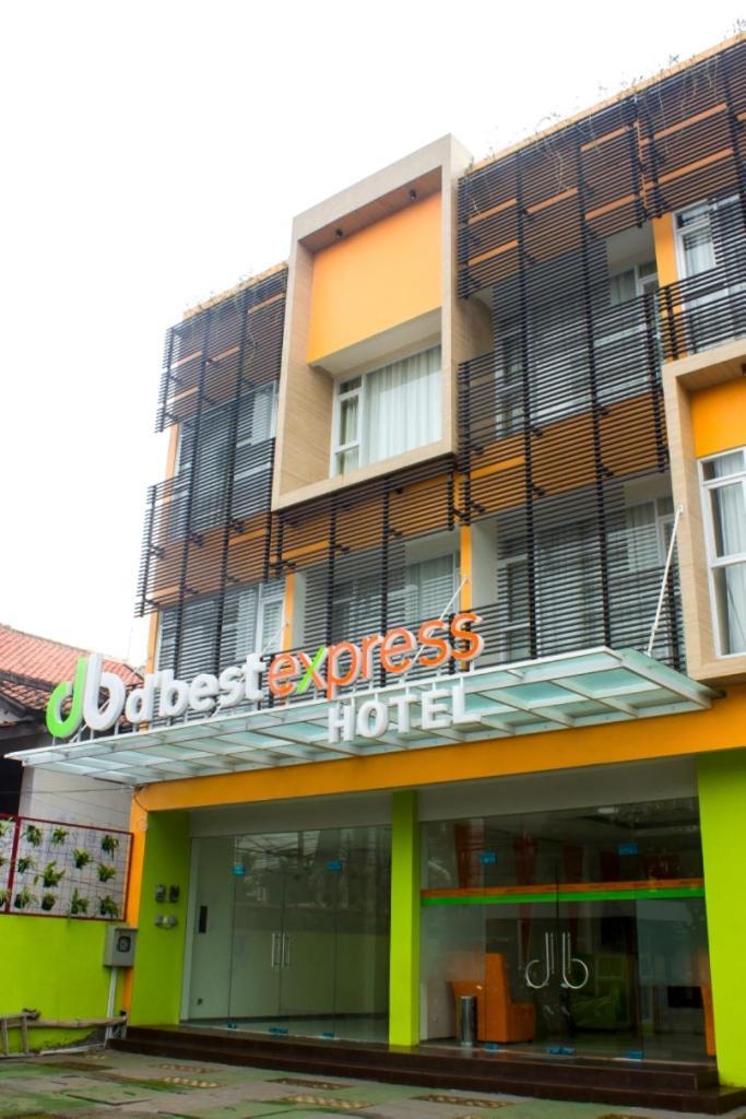 D'best Express Hotel 2*